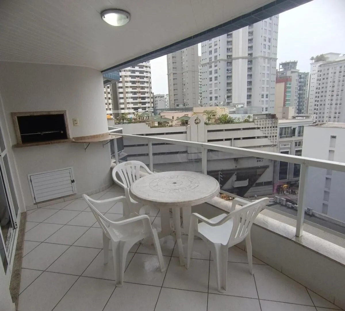 Balneário Camboriú Apartamento Central דירה